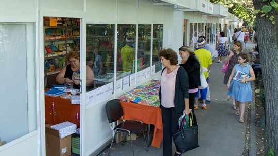 Târgul "Gaudeamus - Carte şcolară", în Parcul Cişmigiu