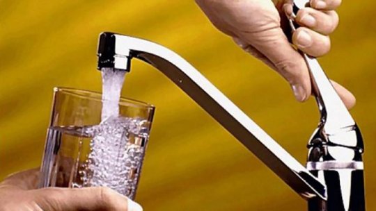 Problemele legate de calitatea apei potabile, sesizate la ANPC şi Apa Nova