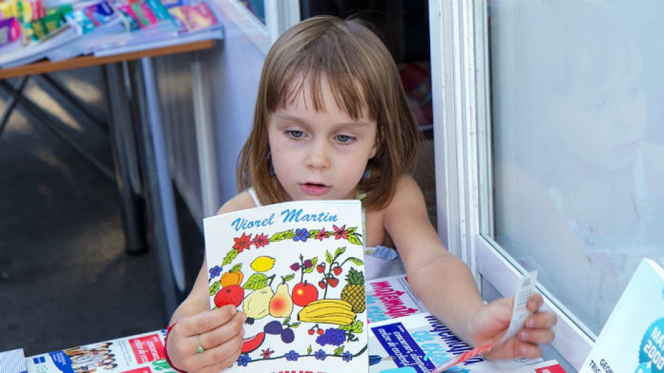 Ofertă bogată la Târgul "Gaudeamus, carte şcolară"