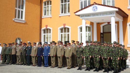 O comisie parlamentară respinge proiectul "bani pentru grade"