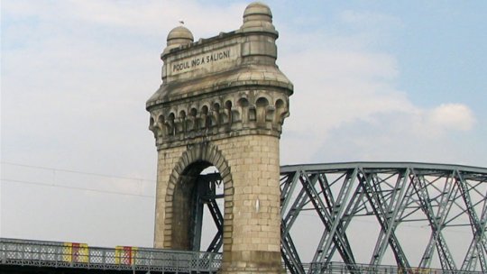 Podul feroviar de la Cernavodă construit în anii '80, în reparaţii capitale