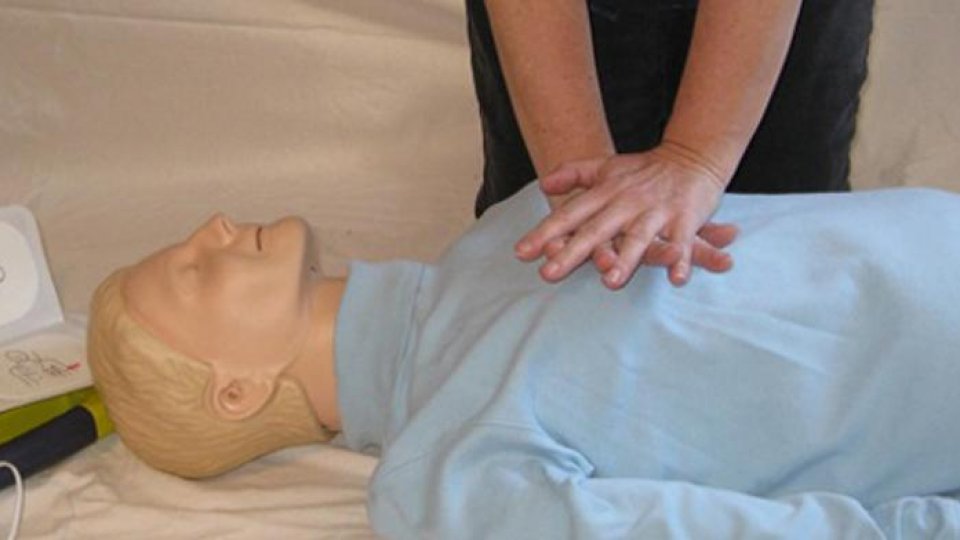 Cursuri de prim ajutor, "în şcoli din 2016"