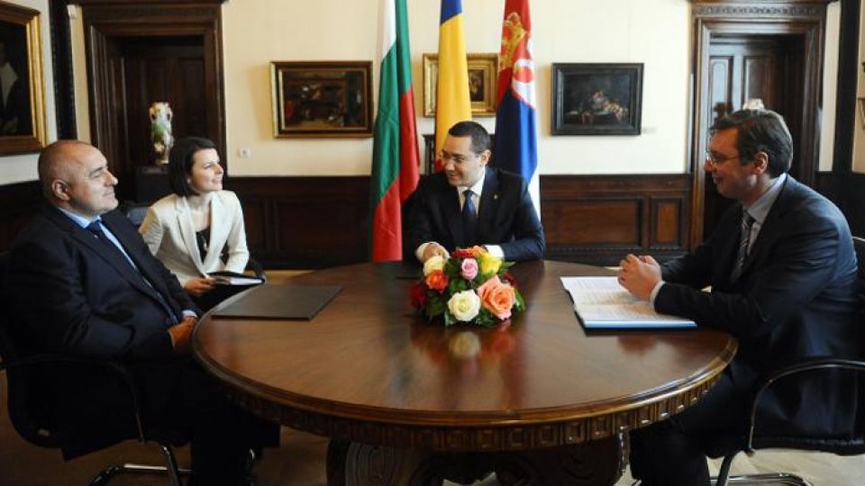 Premierii român şi bulgar, convorbire telefonică pe tema refugiaţilor