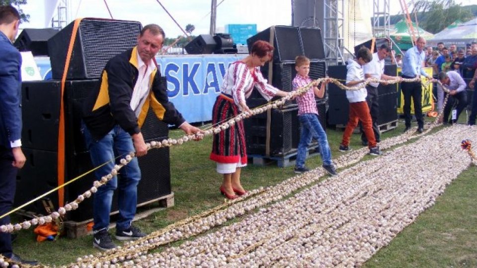 Cea mai lungă cunună de usturoi