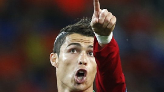 Statuia lui Cristiano Ronaldo din Madeira, vopsită cu numele lui Messi