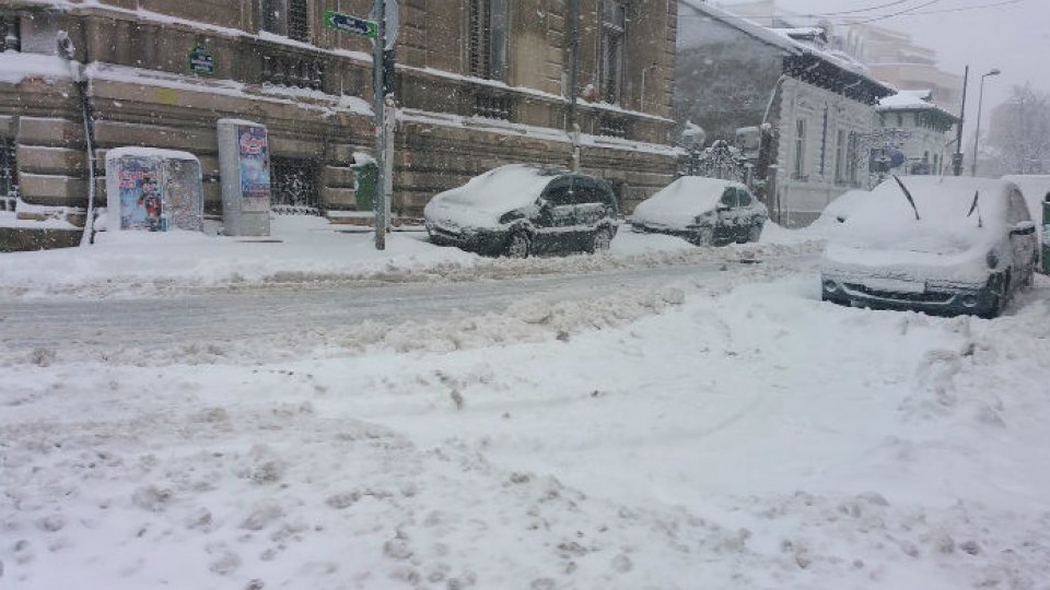 La pas prin București în plin ger