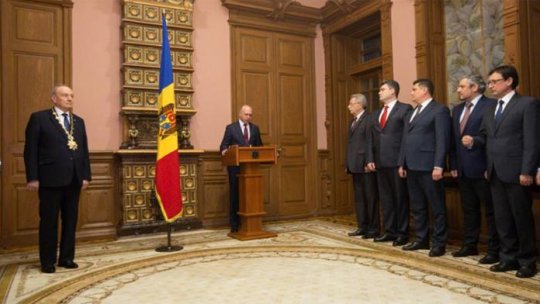Membrii guvernului Pavel Filip au depus jurământul seara târziu