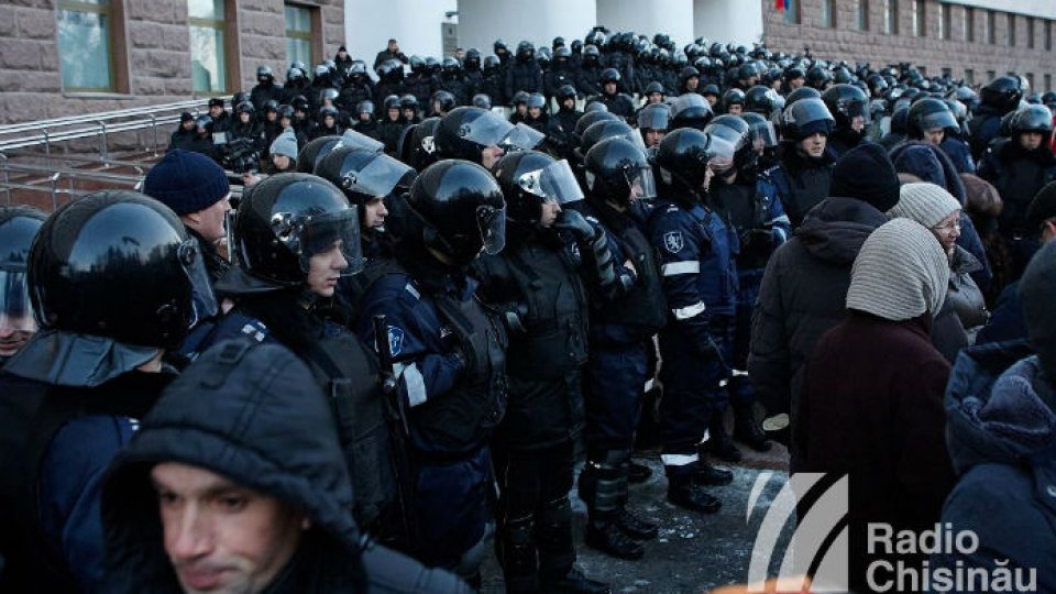 R.Moldova: procuratura anunță o anchetă după violențele de la Chișinău