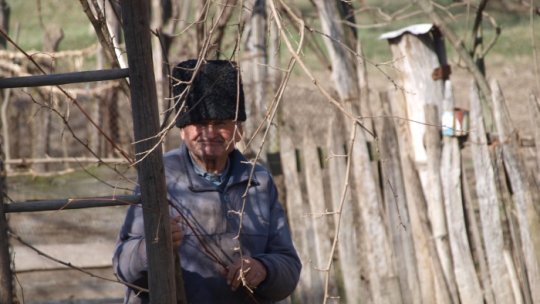 FOTO: La şezătoare cu Moș Nicolae