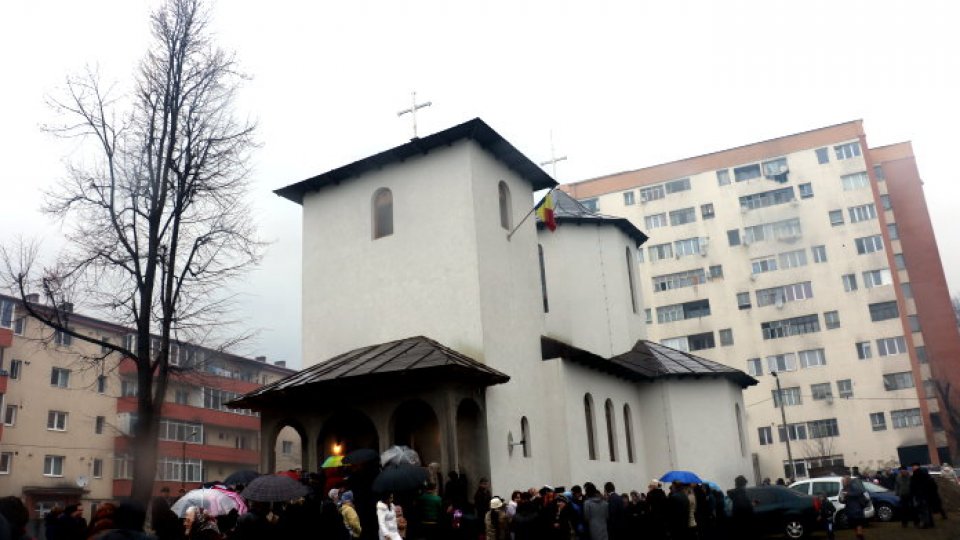 Prima biserică ridicată în Petrila în ultimii 90 de ani