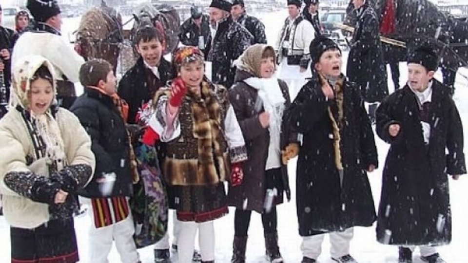 Tradiţiile de Crăciun, păstrate de români la mii de km distanţă