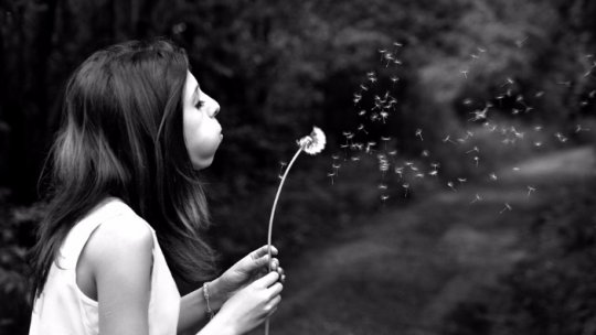 O fată de sub 15 ani este măritată la fiecare şapte secunde în lume