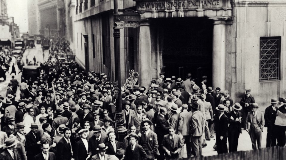 De la panica Bursei din New-York  la crizele economice de pe Dâmboviţa