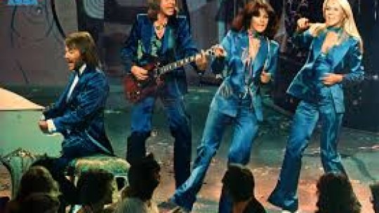 Grupul suedez de muzică pop, ABBA, va reveni pe scenă după 30 de ani