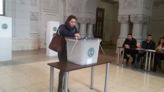 În România au fost amenajate 11 secţii de vot pentru cetăţenii R. Moldova