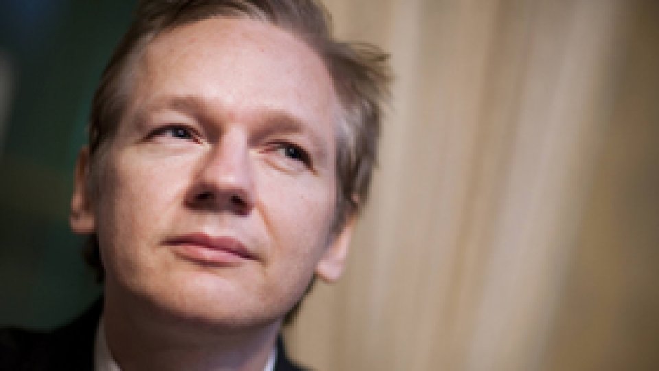 Julian Assange, anchetat pentru viol