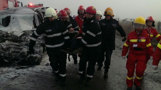 Pătrunderea pe contrasens, o posibilă cauză a accidentului de la Şindriliţa