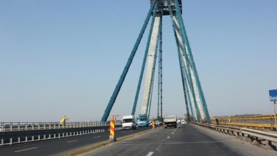 Traficul rutier se reia pe podul de la Agigea