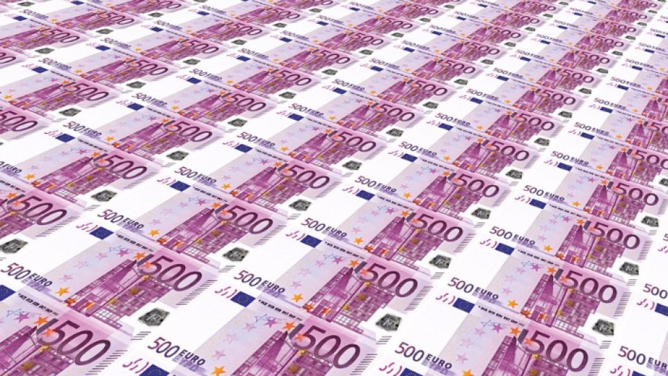 Milioane de euro falşi găsiţi într-un lac