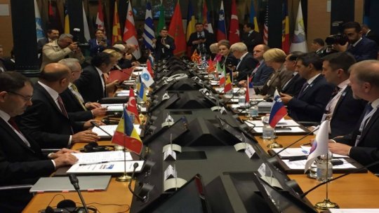 Miniştri de Externe din nouă state NATO din flancul Estic, la Bucureşti