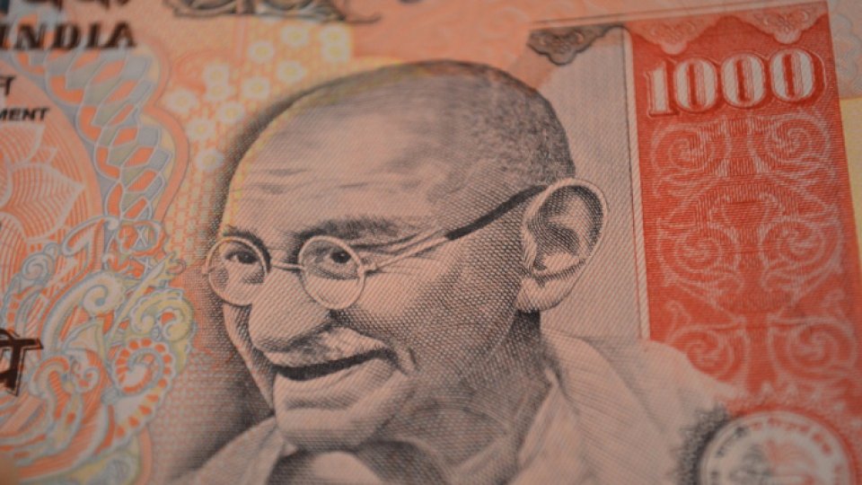 Retragere surprinză a bancnotelor în India pentru combaterea evaziunii