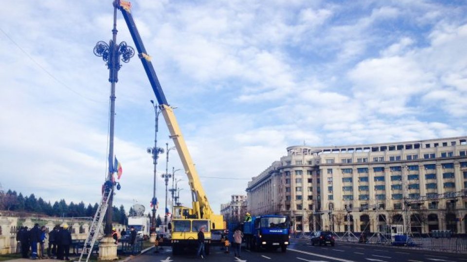 Lumini de sărbători aprinse în ţară