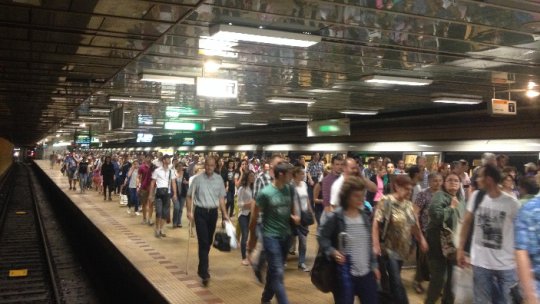 Un barbat a fost lovit de metrou la statia Dimitrie Leonida din București