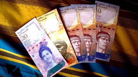 Hiperinflaţie: Venezuela tipăreşte bancnote cu valori mai mari   