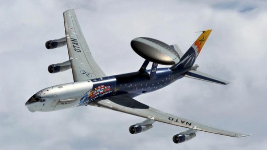 NATO va folosi avioane AWACS împotriva ISIS