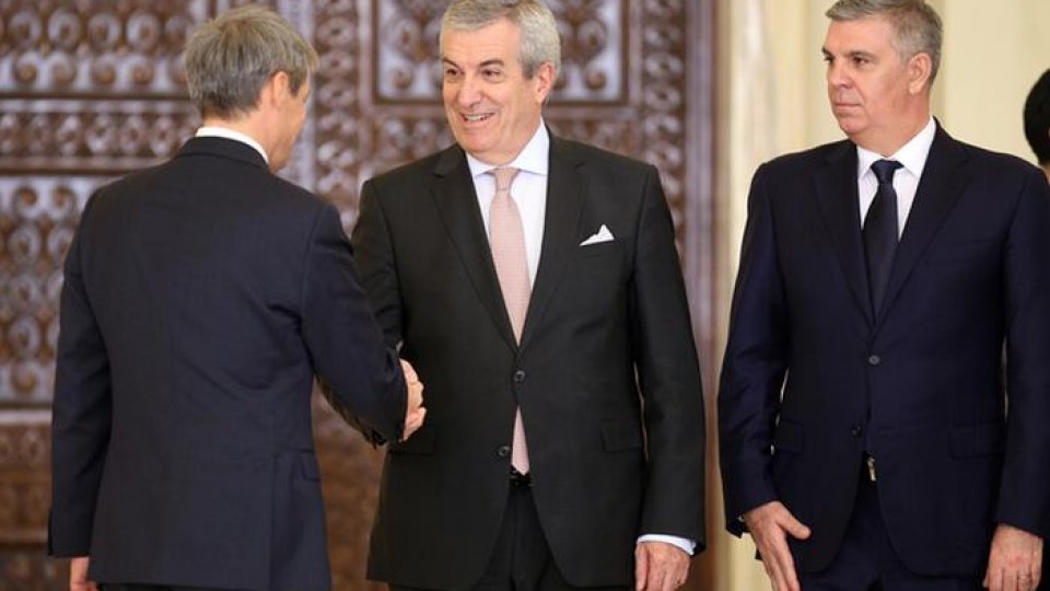 Premierul, somat de senatori în cazul trustului "Intact"