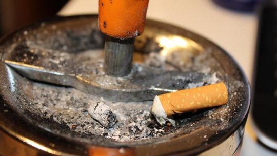 Fumatul, interzis în spaţiile publice închise din 16 martie