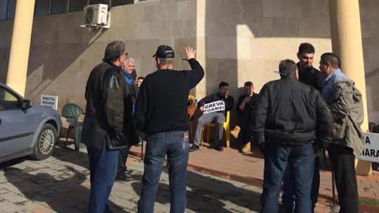 Angajaţii CE Oltenia, care erau în greva foamei, au renunțat la protest