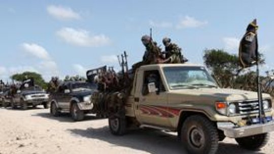 Militanţi islamişti iau cu asalt un hotel din Mogadiscio