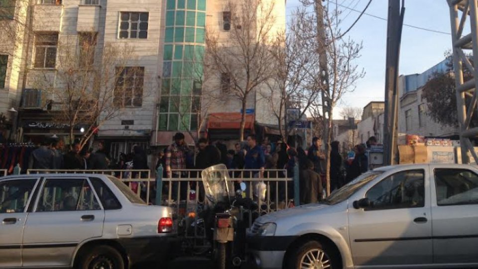 Cursă strânsă în Iran între pro-reformişti şi ultraconservatori