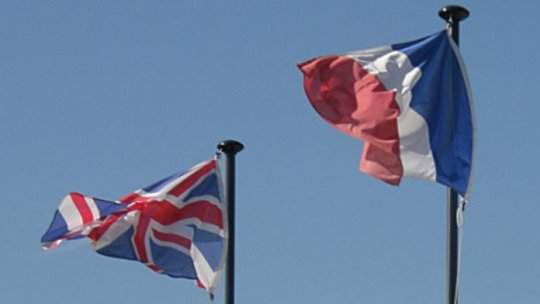 Migraţia, tema discuţiilor la cel de-al 34-lea summit franco-britanic