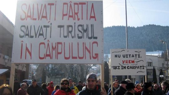Marş pentru continuarea pârtiei de schi din Câmpulung Moldovenesc