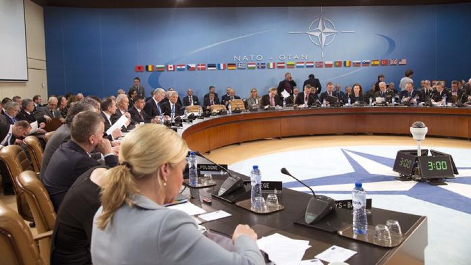 Miniştrii apărării din statele membre NATO se reunesc la Bruxelles