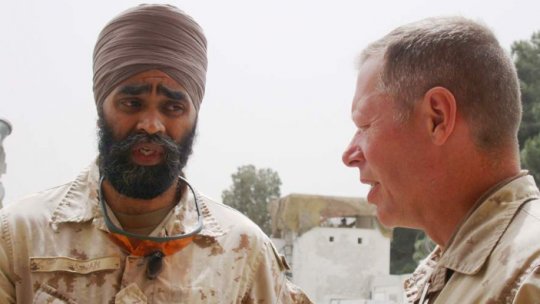 Ministrul canadian al apararii de etnie indiana