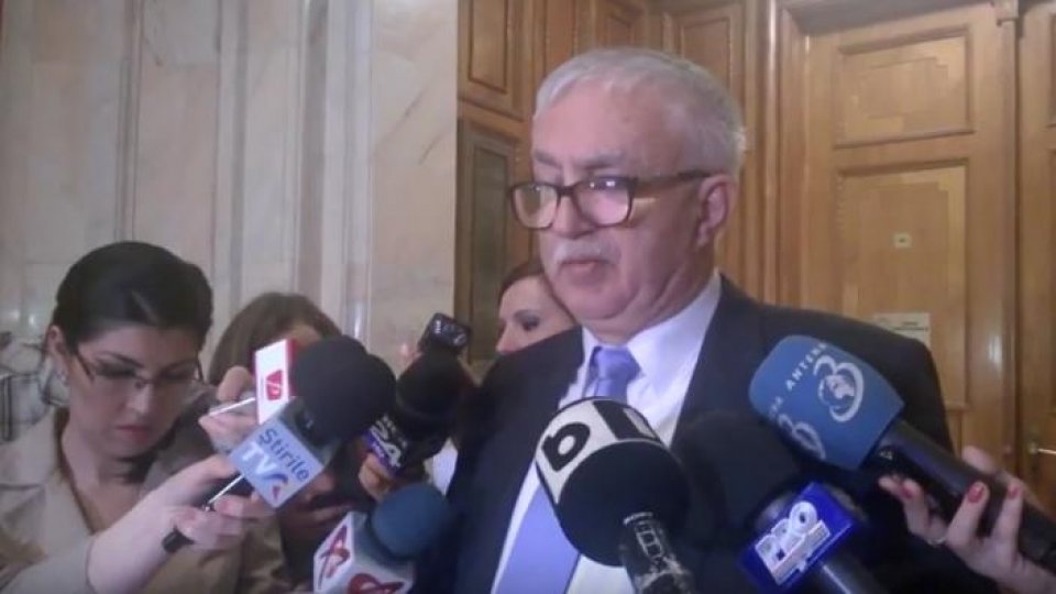 Premieră în presă: Președintele CCR vine în direct în studiou