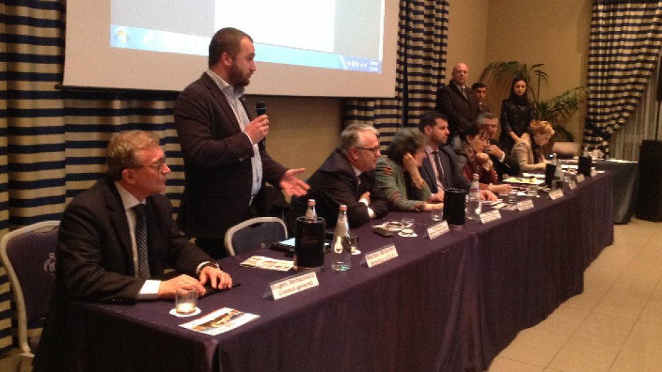 Românii de la Bologna  față în fată cu autoritatile de la Bucuresti