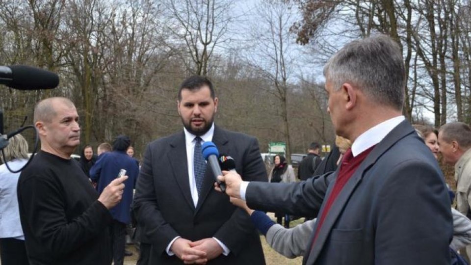 Ministrul Stoenescu anunţă programe pentru învăţământul în limba română