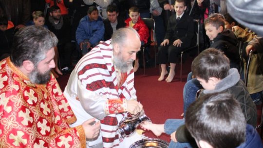 Galați: Slujba spălării picioarelor în Joia Mare