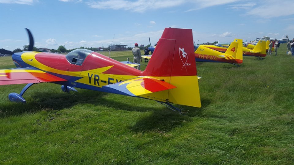 Miting aviatic aniversar la Ploiești