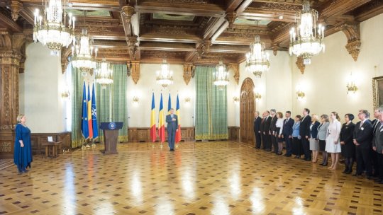 Muzeul Satului din Capitală a fost decorat de preşedintele Klaus Iohannis