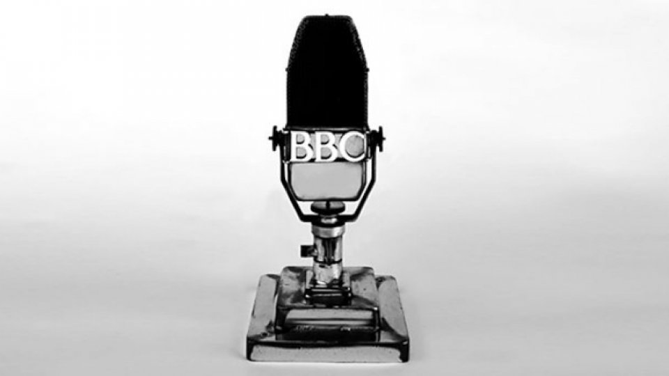 Cum se rezolvă problema televiziunii publice în Marea Britanie