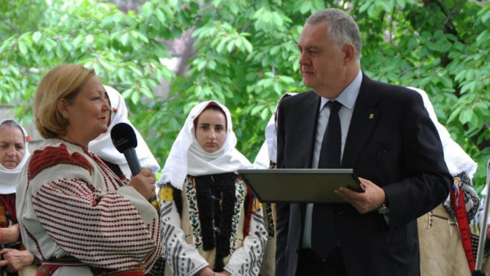 Diplomă şi Medalie aniversară pentru Radio România