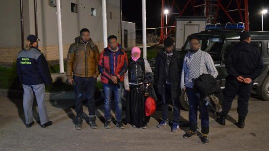 79 de oameni depistați luna aceasta că au ajuns ilegal în România