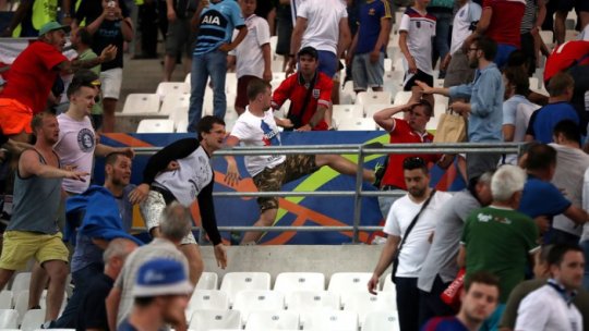 Violenţe Euro 2016: Rusia, ameninţată cu descalificarea în caz de recidivă