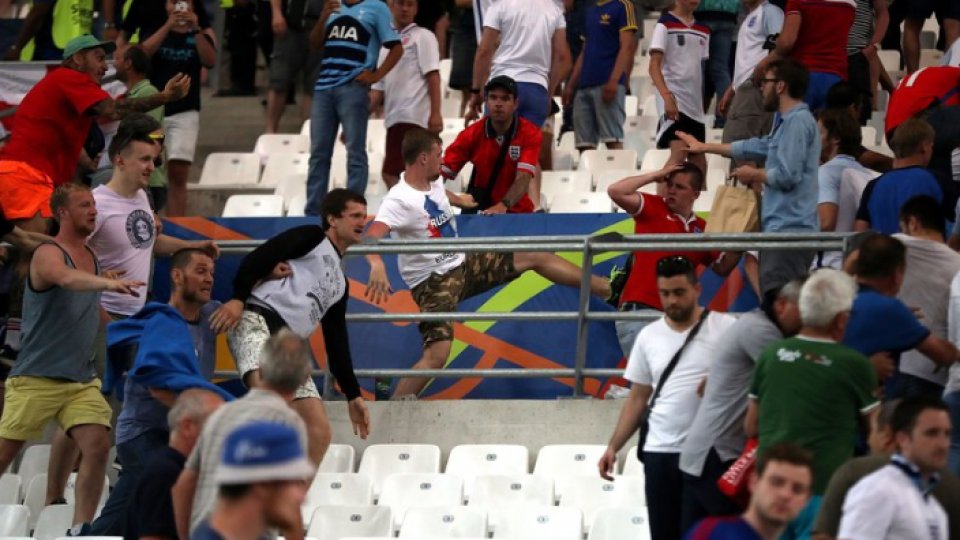 Violenţe Euro 2016: Rusia, ameninţată cu descalificarea în caz de recidivă