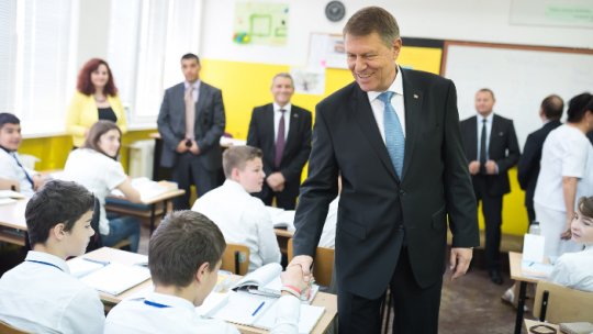 Preşedintele Klaus Iohannis a vizitat liceul "Mihai Eminescu" de la Sofia